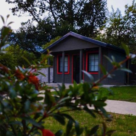 Brotseulebi Hotel Ambrolauri Bagian luar foto