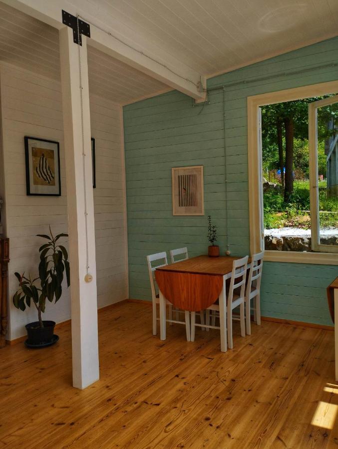 Brotseulebi Hotel Ambrolauri Bagian luar foto