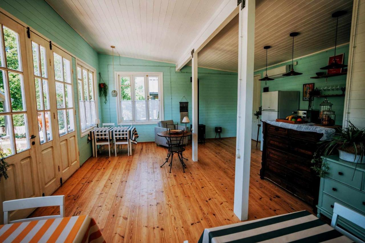 Brotseulebi Hotel Ambrolauri Bagian luar foto