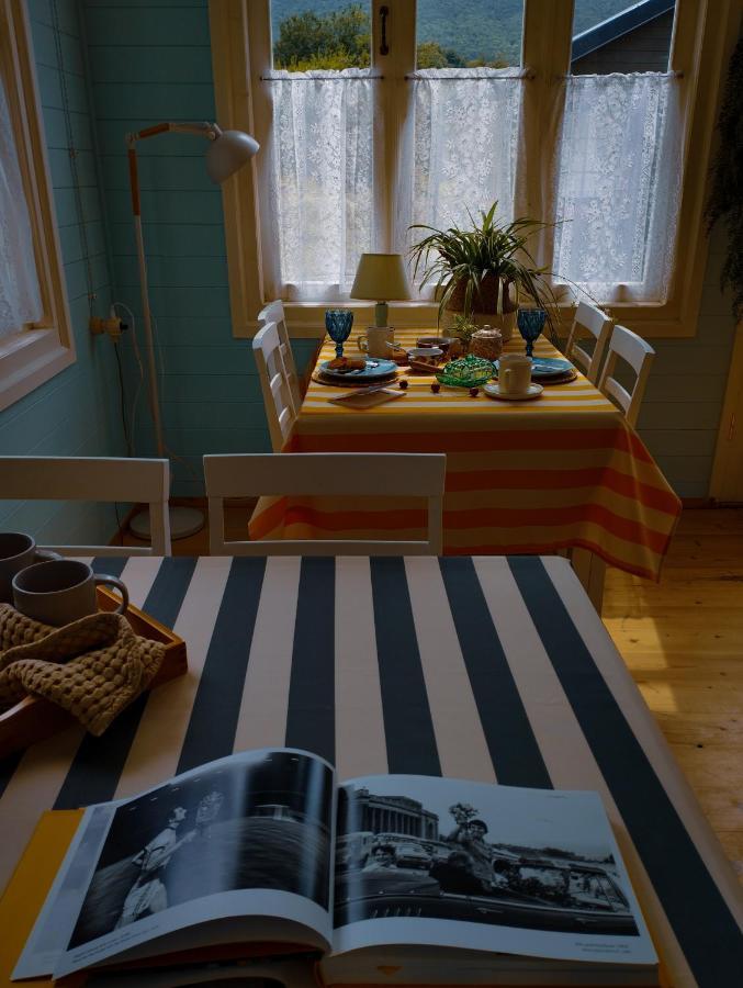 Brotseulebi Hotel Ambrolauri Bagian luar foto