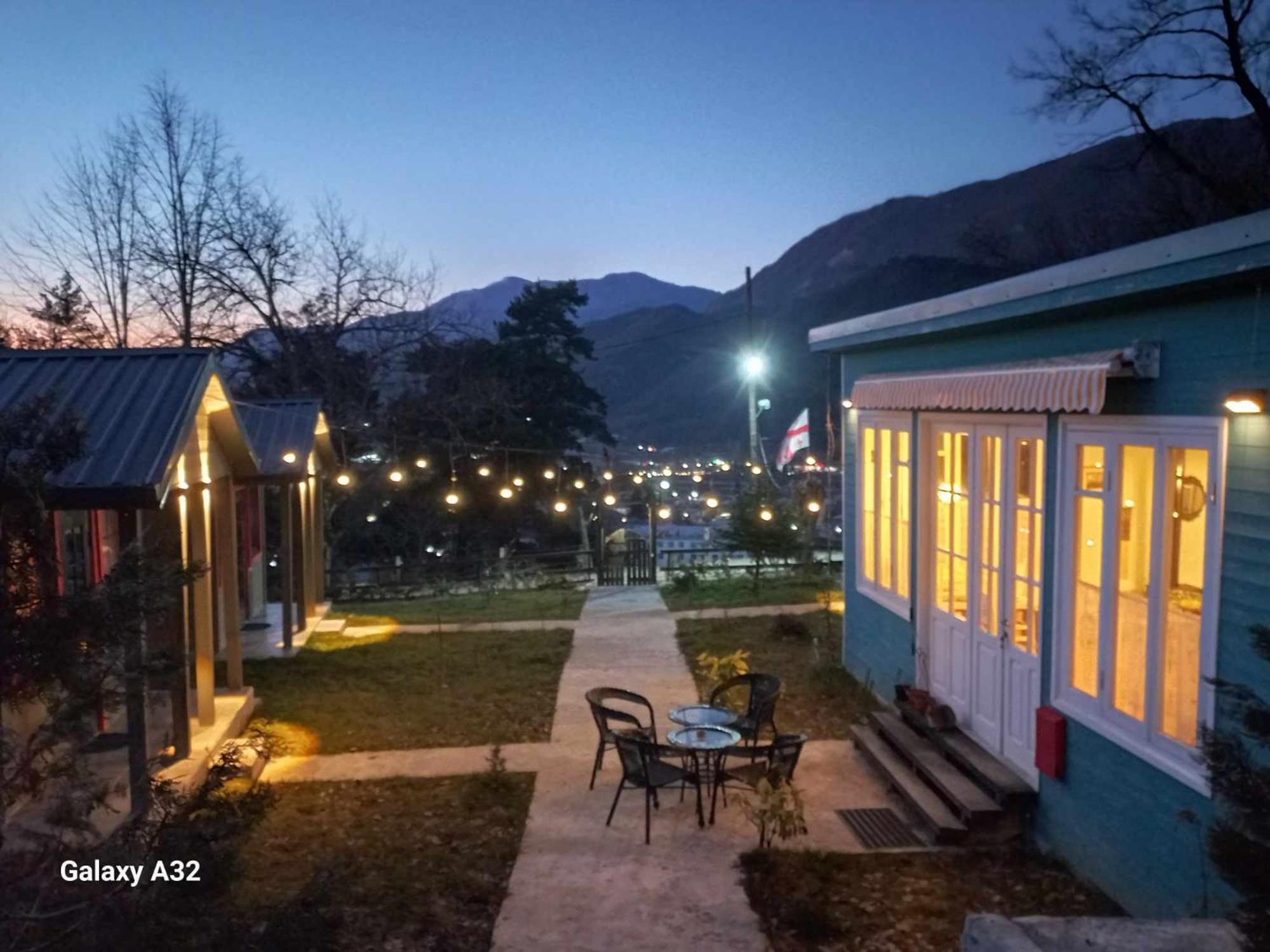 Brotseulebi Hotel Ambrolauri Bagian luar foto